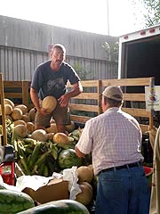 [photo, Baltimore Farmers' Market, Holliday St. and Saratoga St., Baltimore, Maryland]